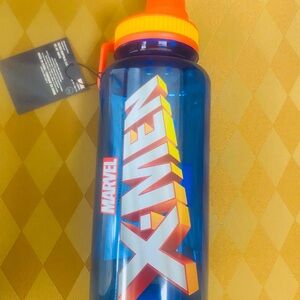 NWT MARVEL X-MEN 32 ounce water bottle